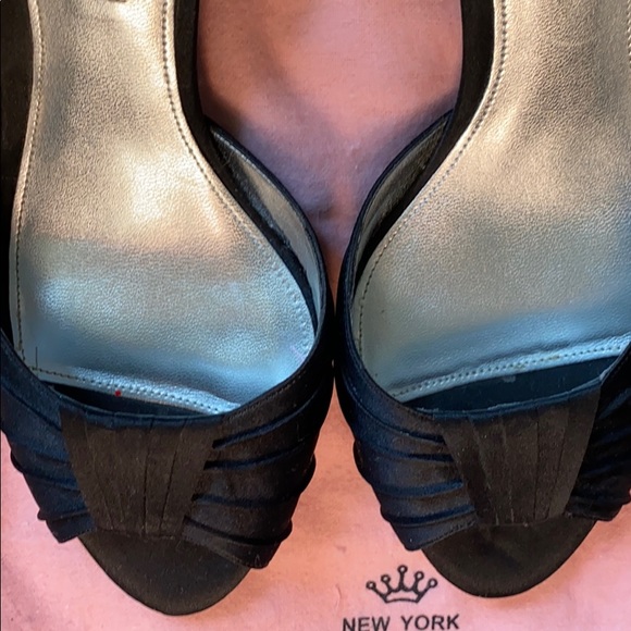 Black Nina 2 inch Low Heels 👠 - Picture 7 of 7